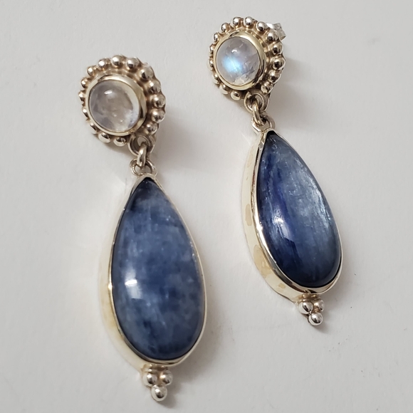 Vintage Jewelry - Sajen / Sterling Silver 925 Kyanite Moonstone Earrings – A Celestial Masterpiece